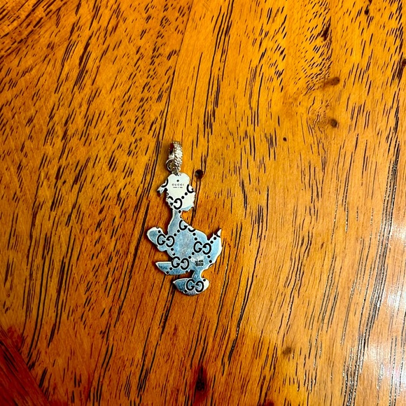 Gucci Angry Donald Duck Charm - Picture 2 of 2